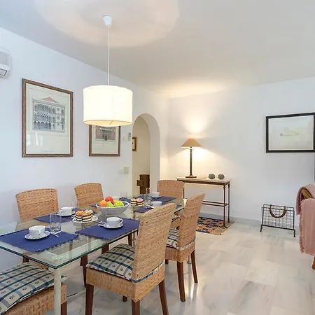Sun & Terrace Guadalmina - By Rent Me